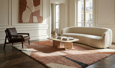 Tapis tendance couleurs 2026 : terracotta, jaune moutarde, vert d'eau