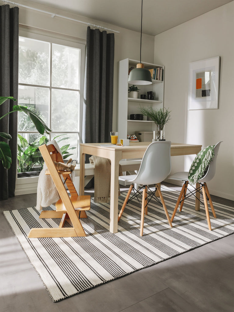 Tapis scandinave motif rayé beige et noir d'intérieur et d'extérieur 250x350 cm