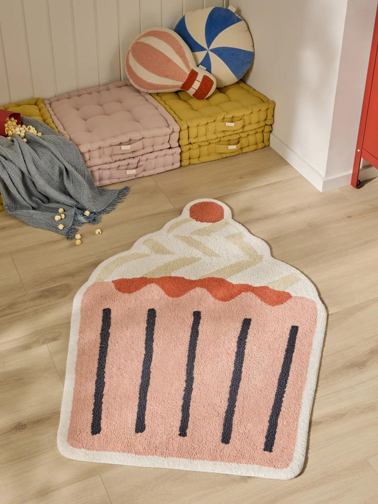 Tapis retro cupcake enfant rose en coton 80x120 cm