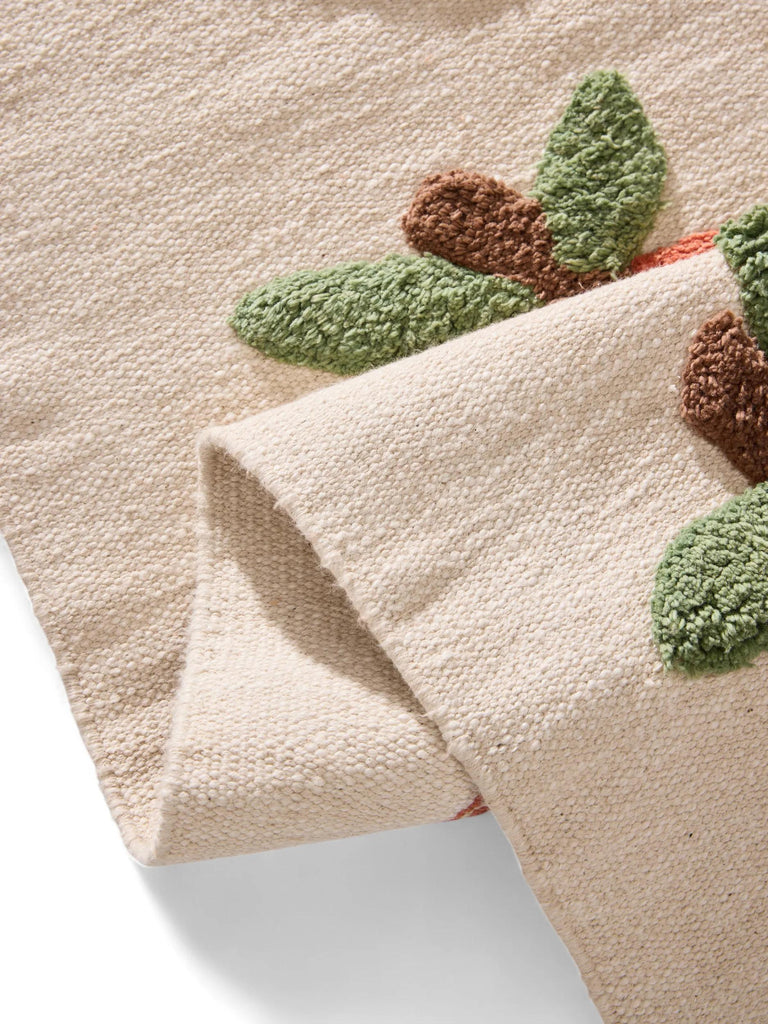 Tapis moderne motif pomme enfant beige et rouge en coton 80x120 cm