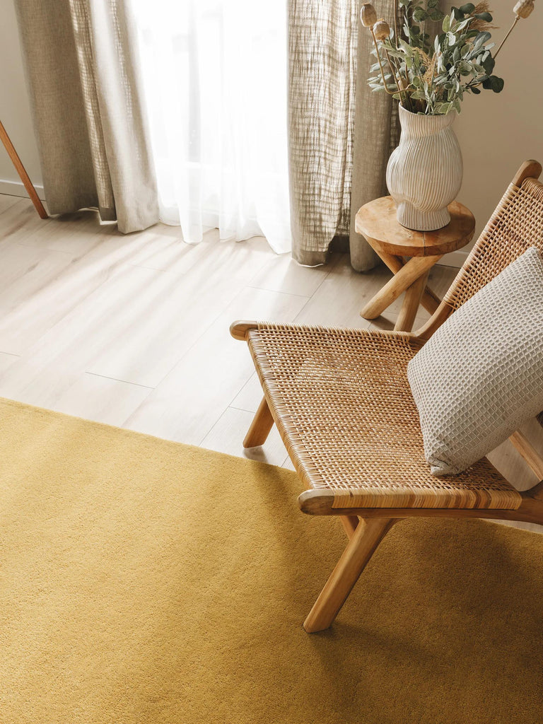 Tapis moderne uni marron camel en laine 70x140 cm