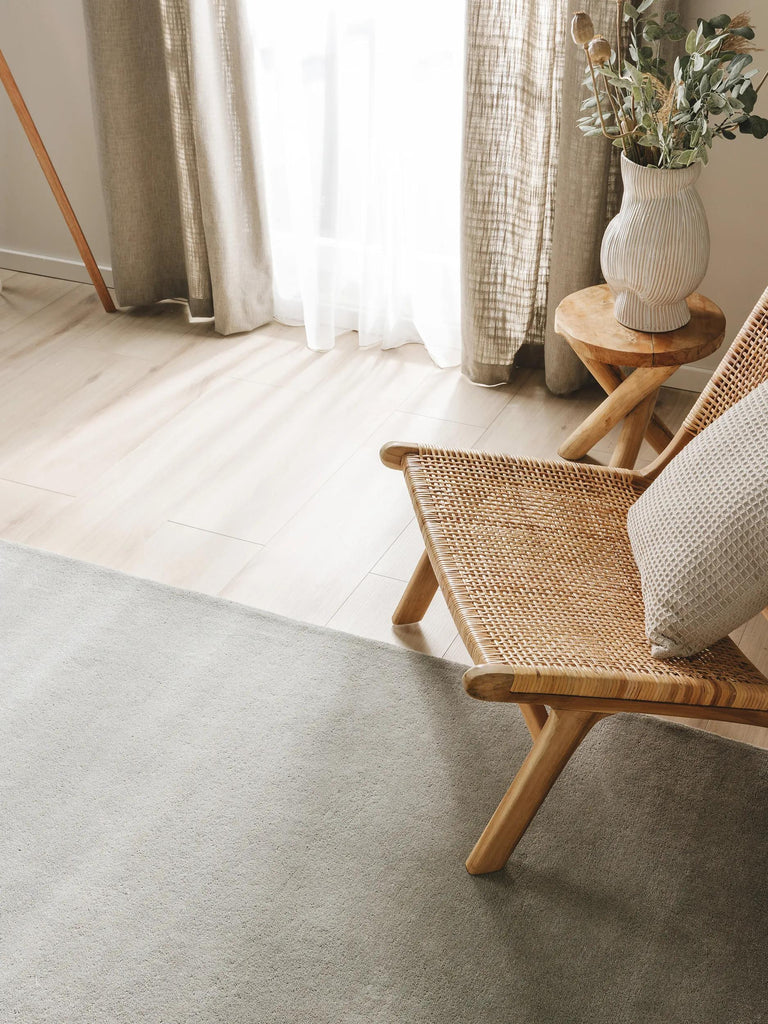 Tapis moderne uni gris en laine 200x300 cm