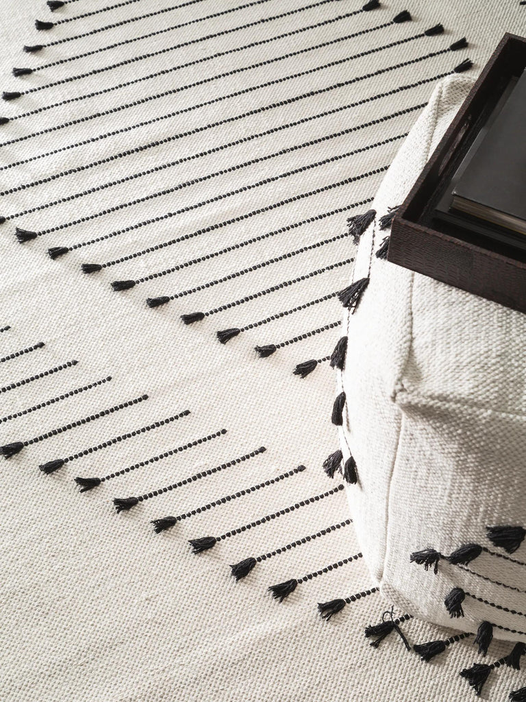 Tapis berbère motif ethnique enfant beige et noir en coton 120x170 cm