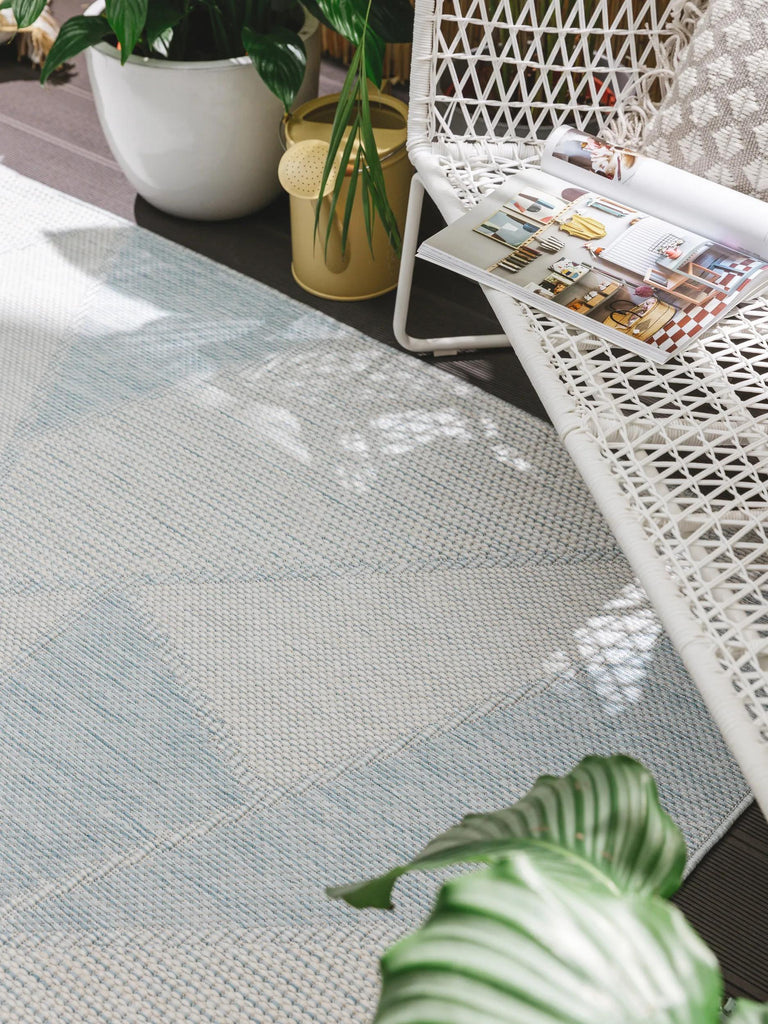 Tapis géométrique motif triangle bleu d'intérieur et d'extérieur 160x230 cm