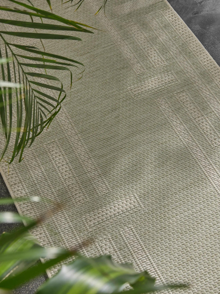 Tapis géométrique labyrinthe de couloir vert et gris d'intérieur et d'extérieur 80x250 cm