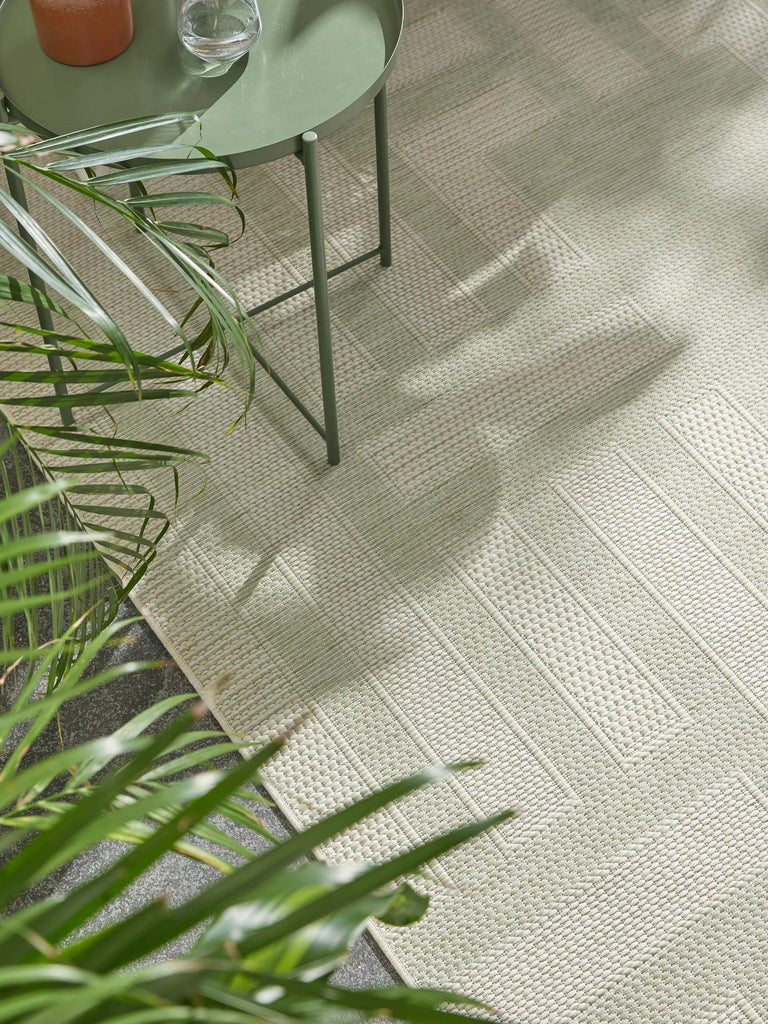 Tapis géométrique labyrinthe vert et gris d'intérieur et d'extérieur 160x230 cm