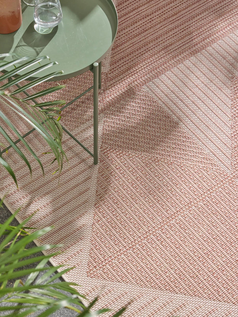 Tapis géométrique inspiration ethnique terracotta d'intérieur et d'extérieur 120x170 cm