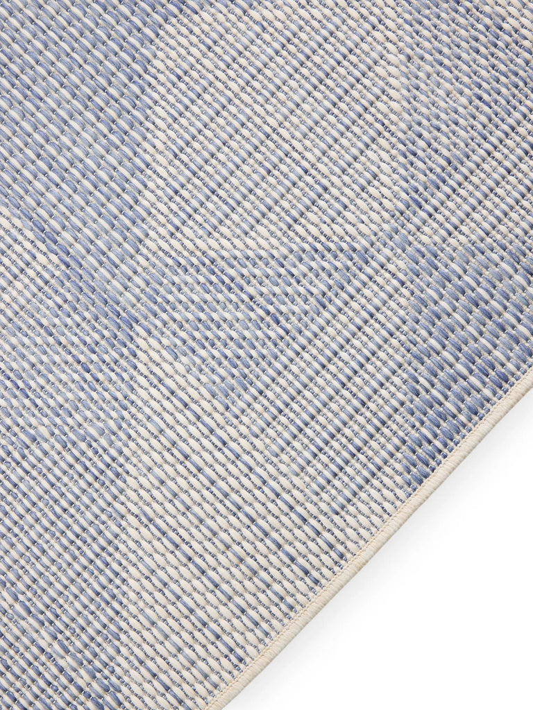 Tapis géométrique inspiration ethnique de couloir gris et bleu d'intérieur et d'extérieur 80x250 cm