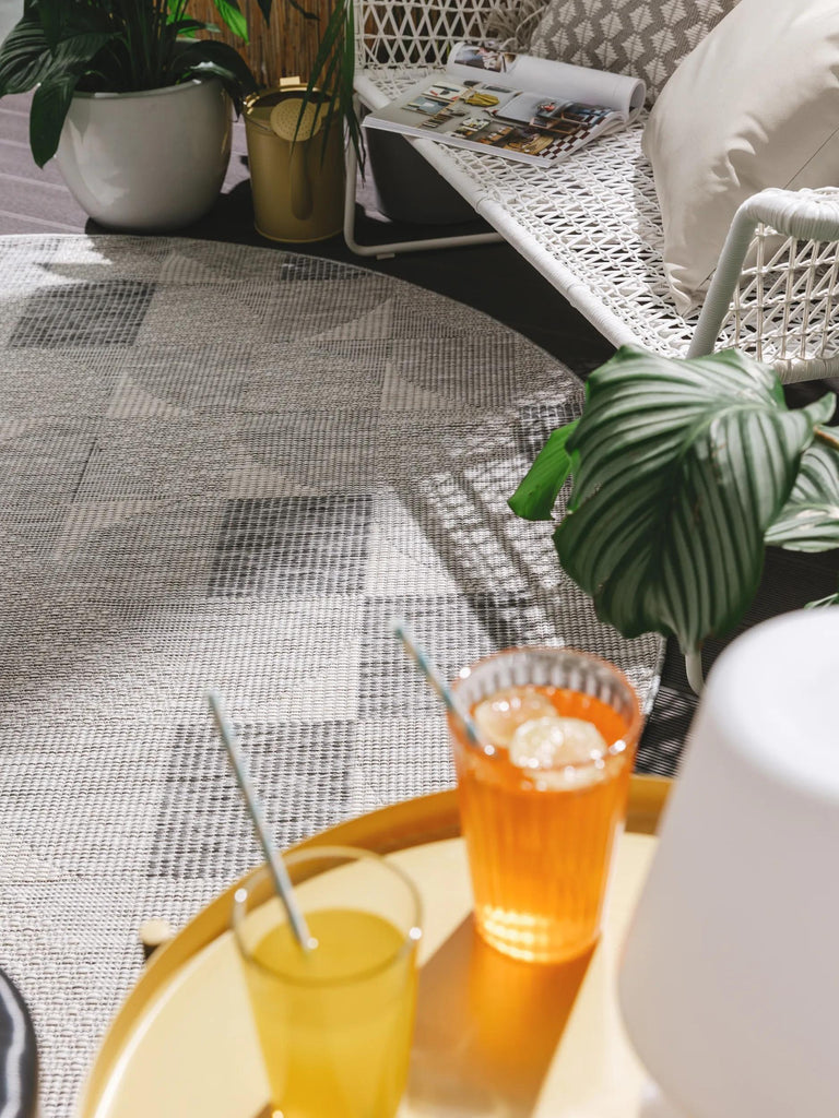 Tapis géométrique motif patchwork rond gris d'intérieur et d'extérieur 160 cm de diamètre