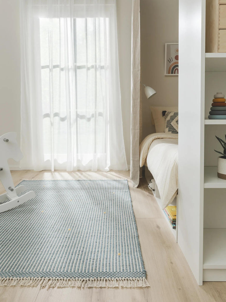 Tapis kilim rayé enfant bleu en coton 120x170 cm