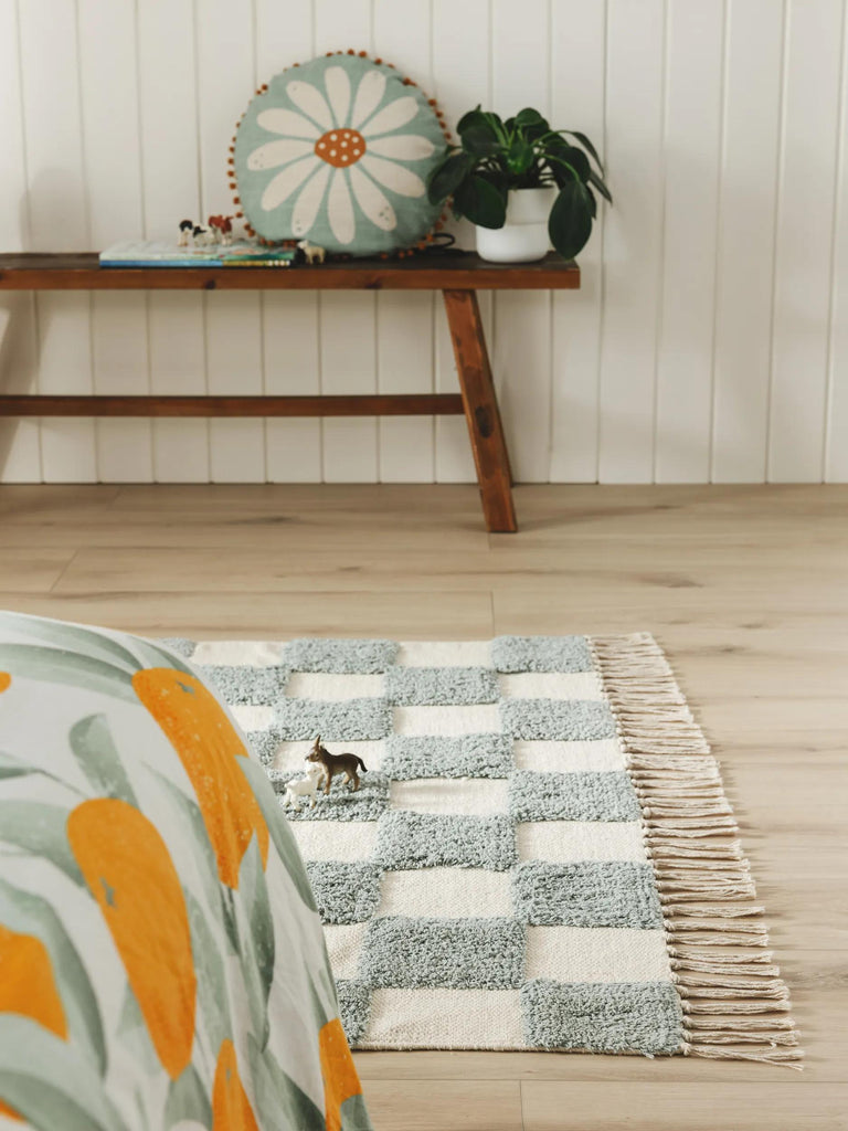 Tapis géométrique damier épais enfant vert d'eau et beige en coton 160x230 cm