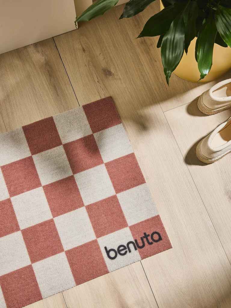 Paillasson géométrique damier terracotta et blanc 50x80 cm