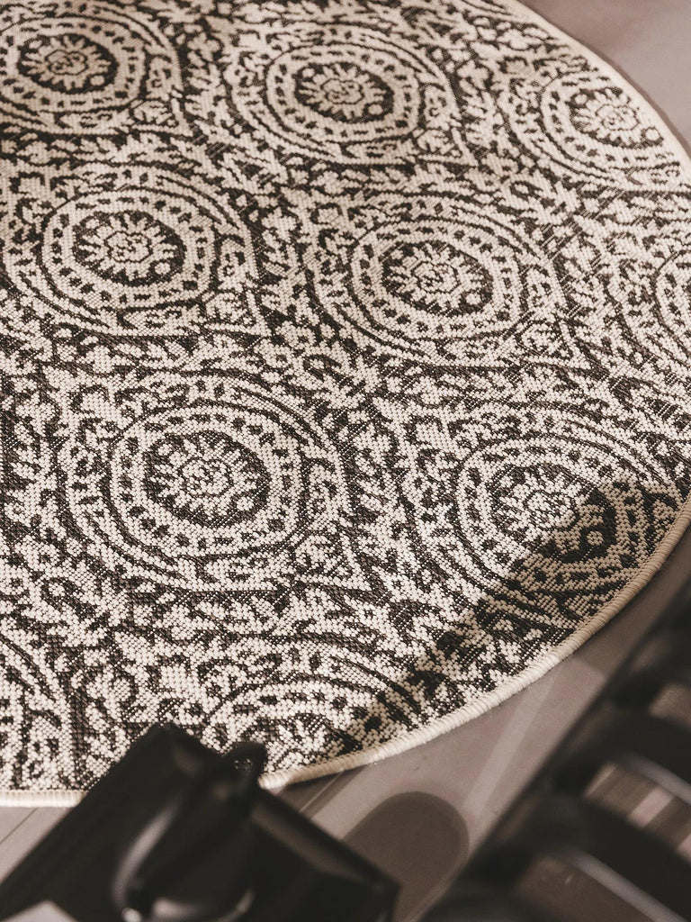 Tapis vintage oriental rond blanc et noir d'intérieur et d'extérieur 120 cm de diamètre