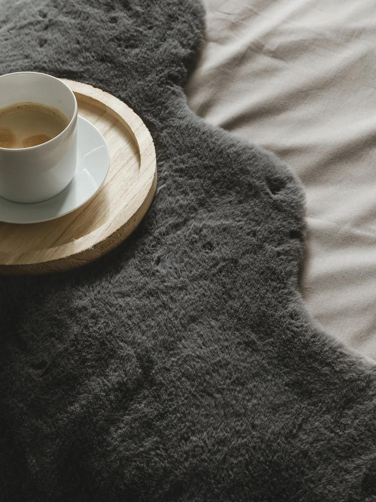 Tapis shaggy peau fausse fourrure noir 60x90 cm