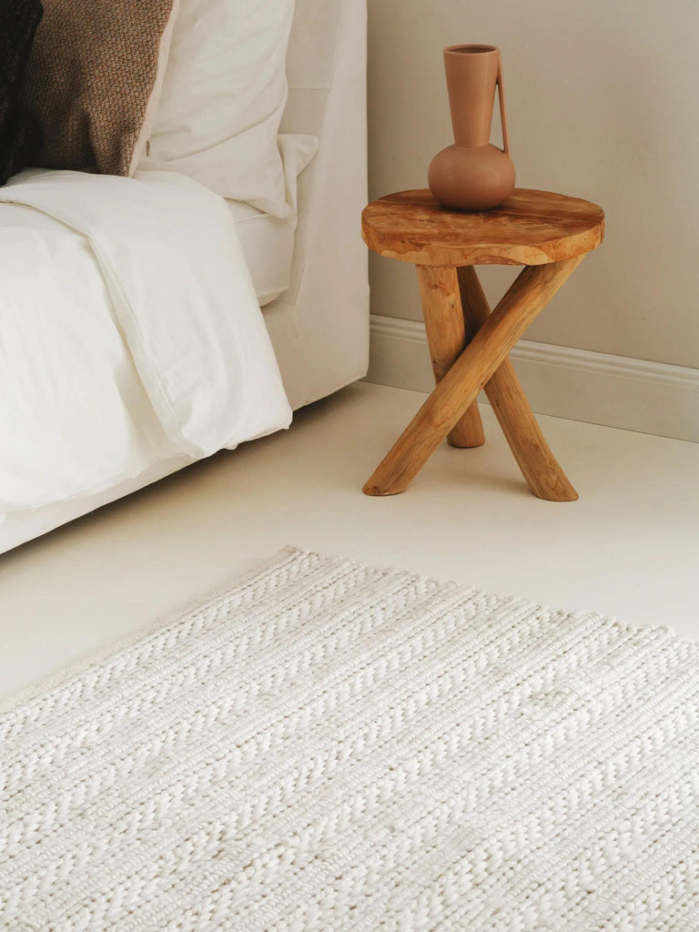 Tapis scandinave tressé blanc cassé en laine 160x230 cm