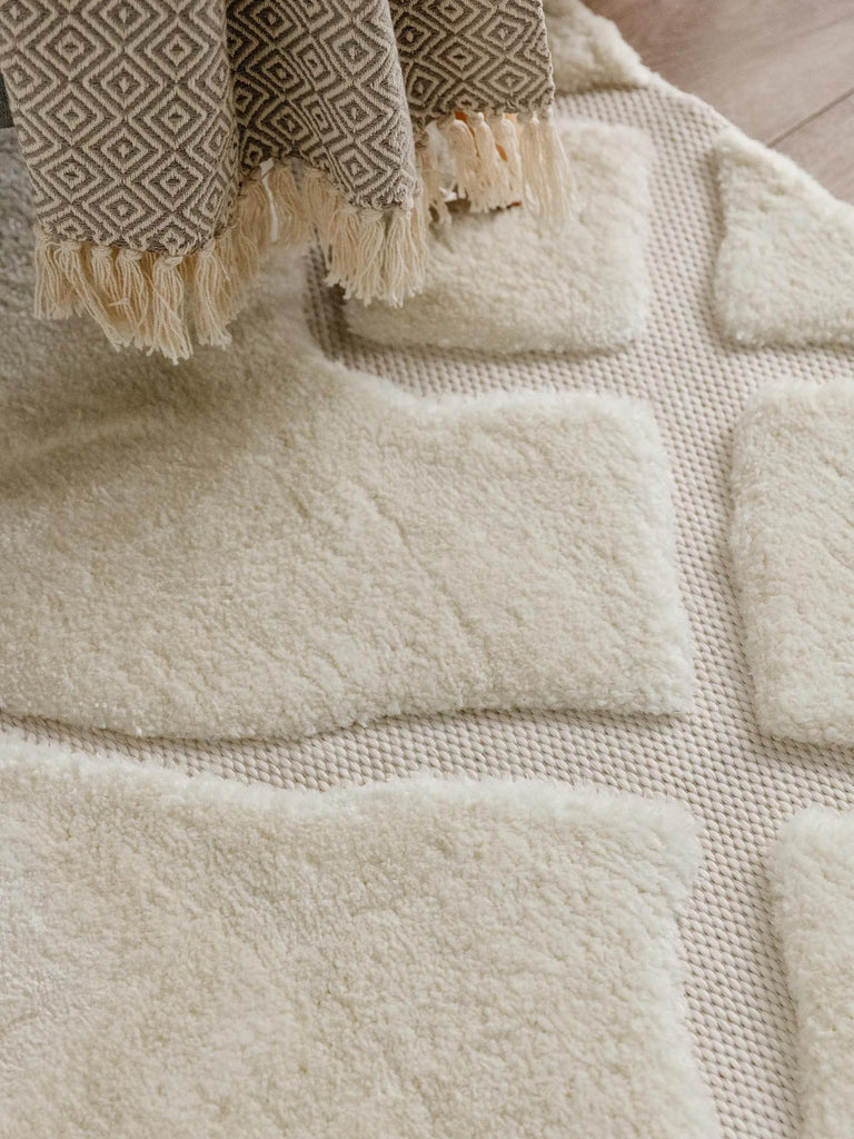 Tapis moderne motif pavé blanc 120x170 cm