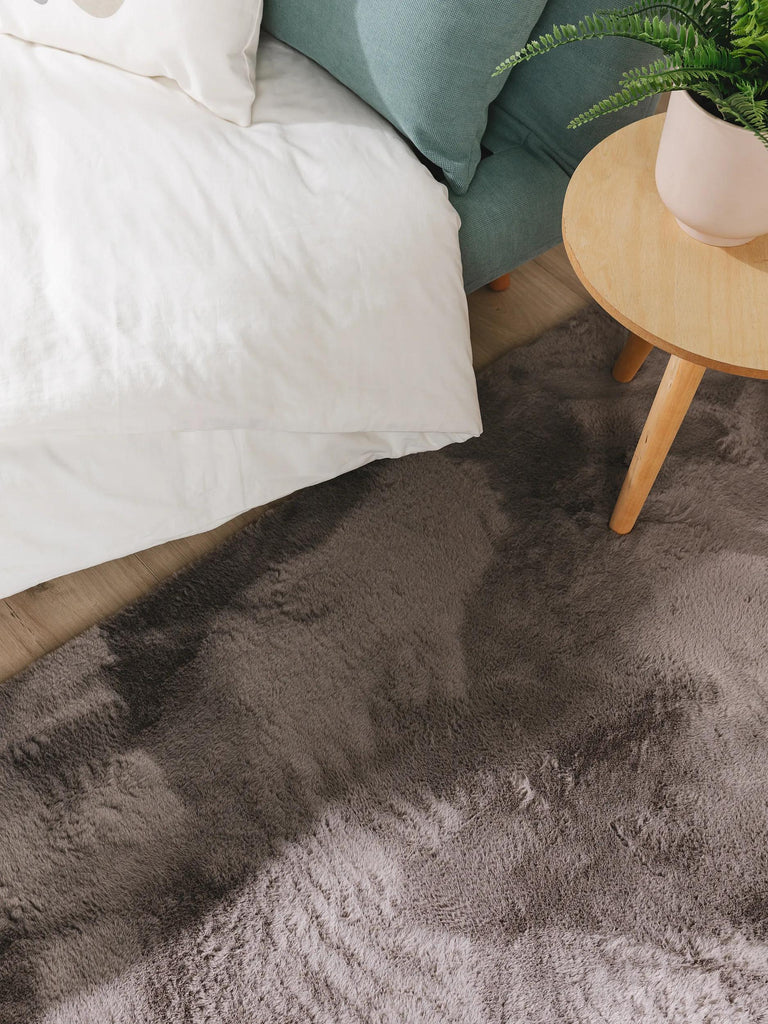 Tapis moderne fausse fourrure de couloir gris 80x250 cm