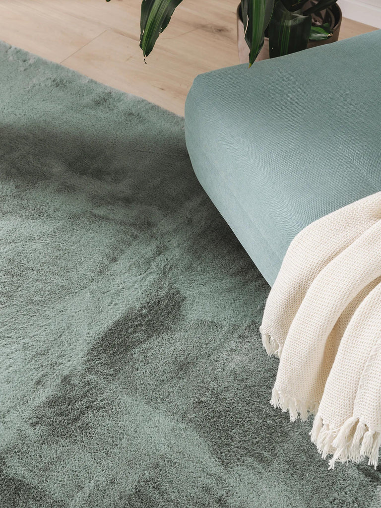 Tapis moderne fausse fourrure vert d'eau 80x150 cm