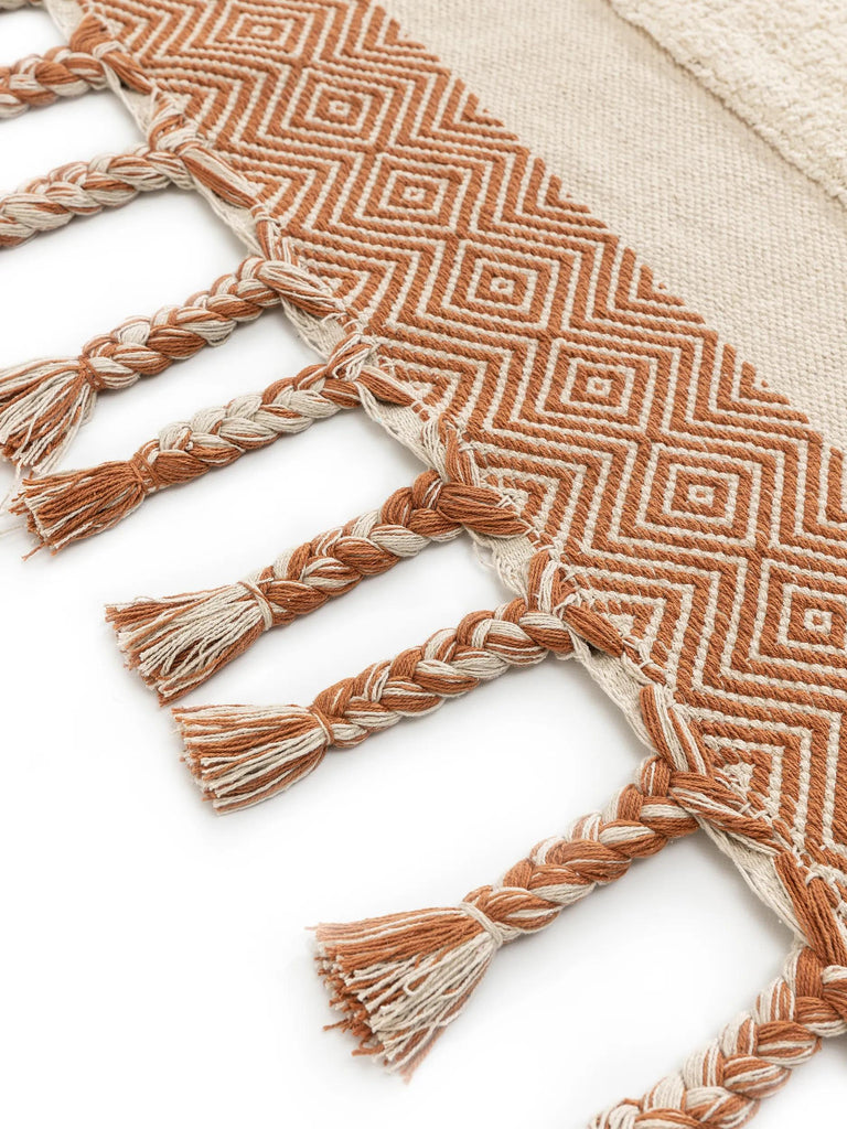 Tapis contemporain à franges motif galet beige et orange en coton 120x170 cm