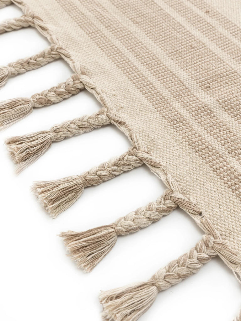 Tapis contemporain à franges motif galet beige et teinte de bleu en coton 200x300 cm