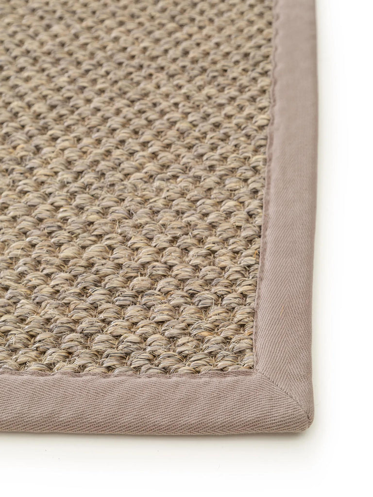 Paillasson scandinave uni tressé gris en sisal 60x90 cm