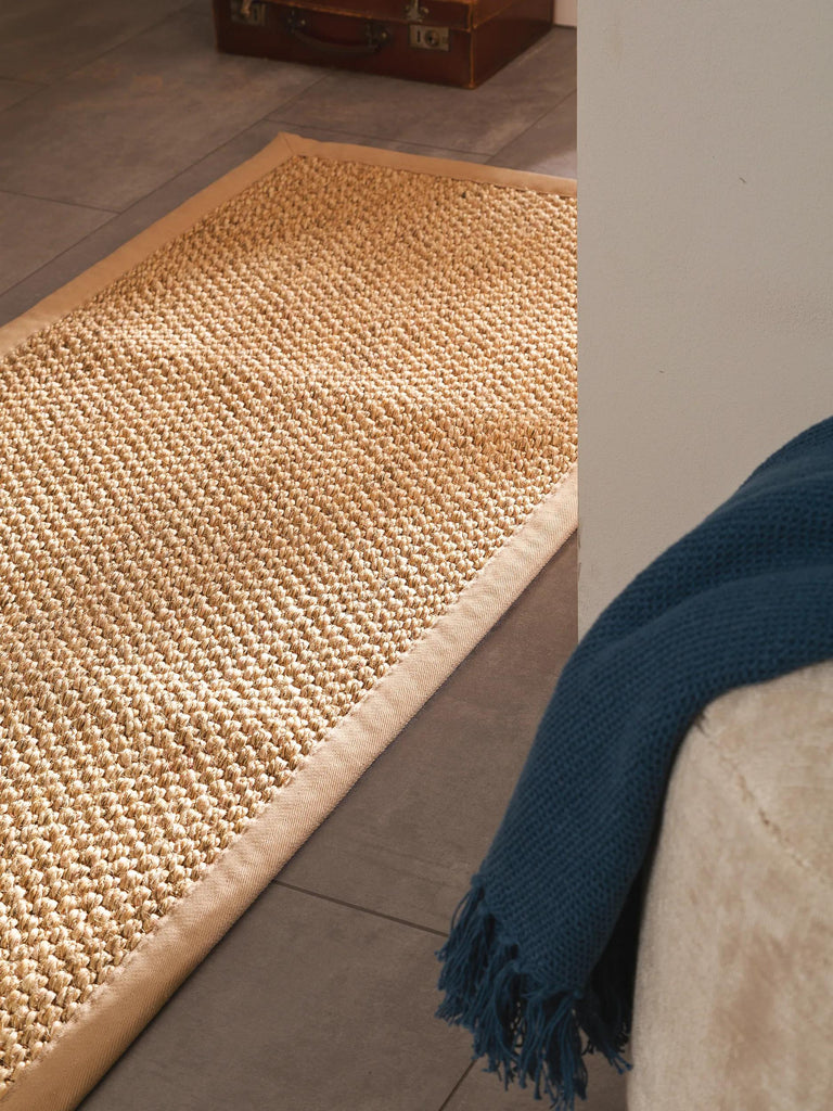 Tapis scandinave uni tressé de couloir beige en sisal 70x240 cm