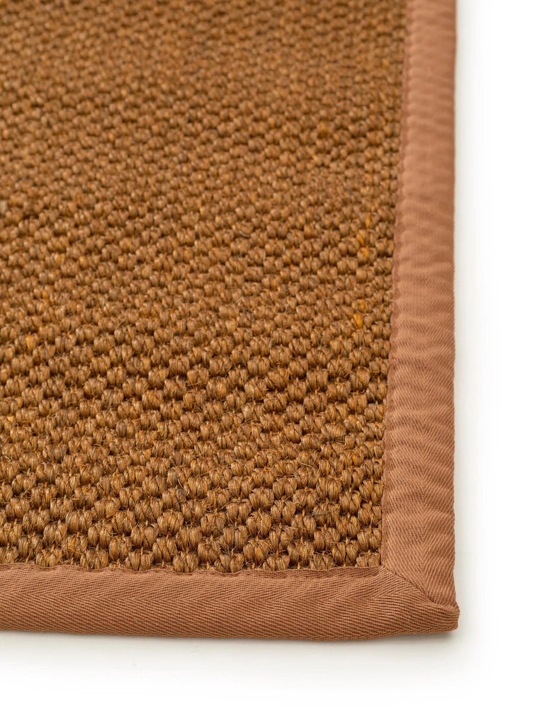 Tapis scandinave uni tressé orange rouille en sisal 160x230 cm