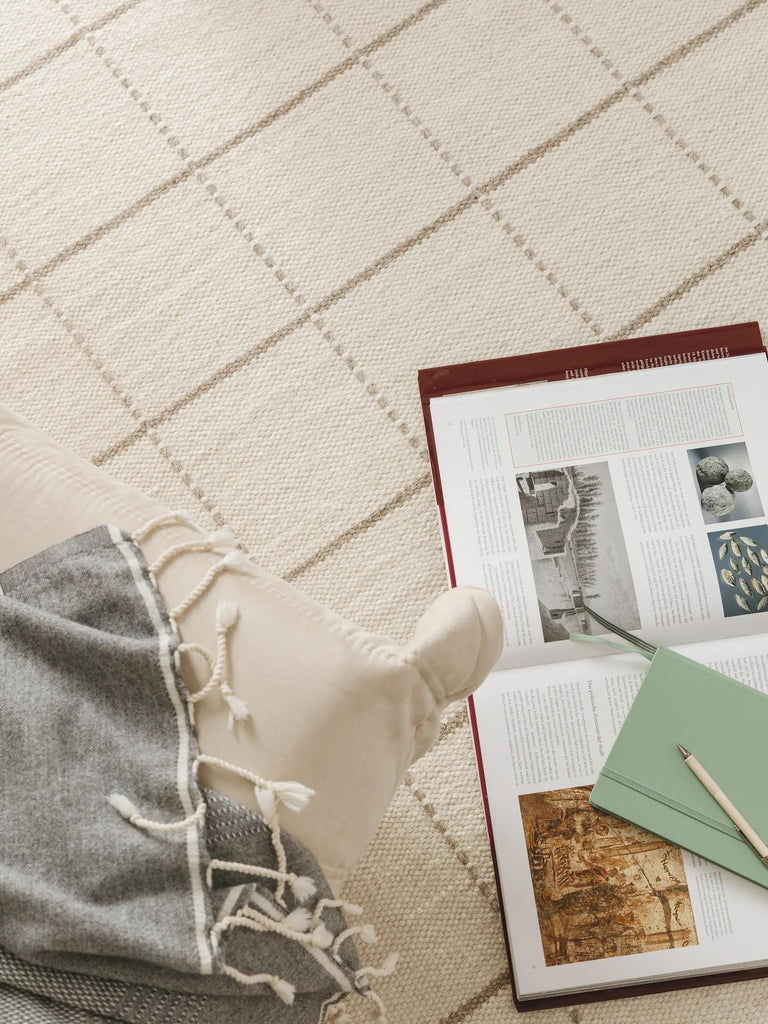 Tapis moderne motif grille géométrique crème en laine 160x230 cm