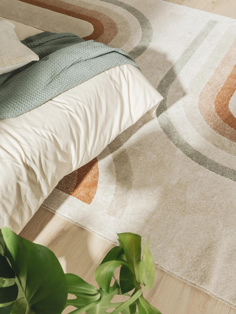 Tapis contemporain motif arches beige vert sauge et terracotta 120x170 cm