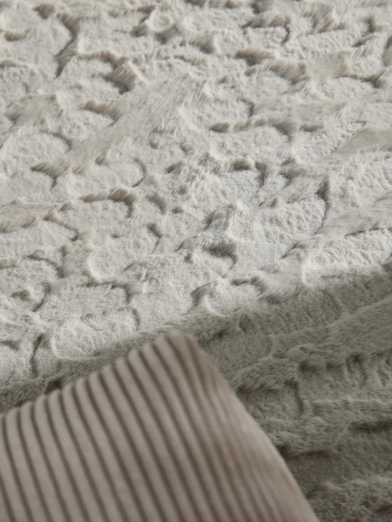 Tapis shaggy design texturé rond gris clair 160 cm de diamètre