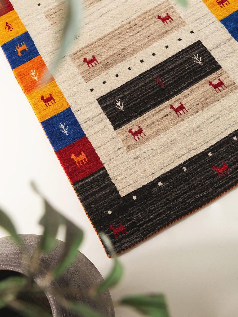 Tapis ethnique inspiration berbère descente de lit multicolore en laine 80x250 cm