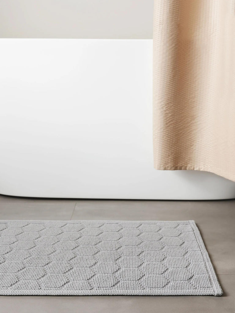 Tapis moderne motif nid d'abeille de bain gris en coton 50x80 cm