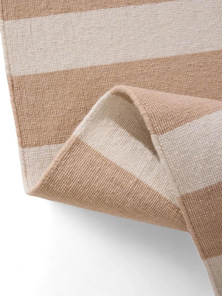 Tapis géométrique rayé beige et noir en laine 160x230 cm