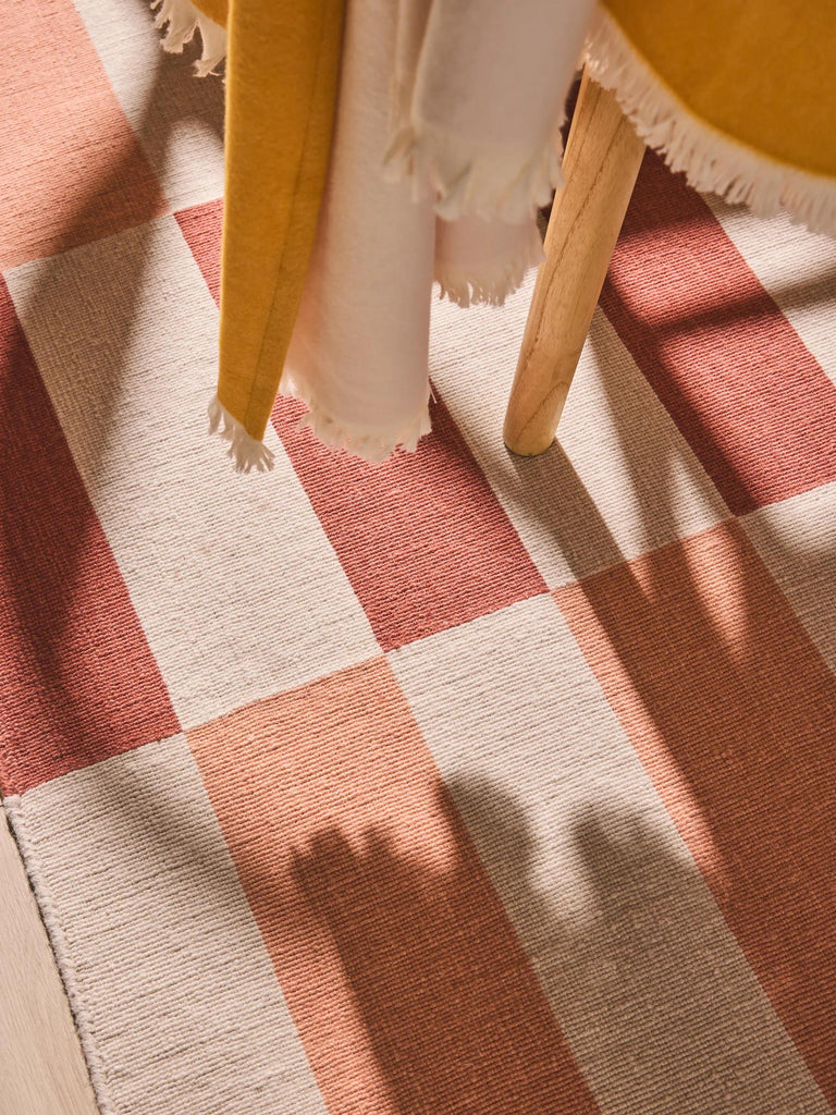 Tapis géométrique rose et jaune en laine 300x400 cm