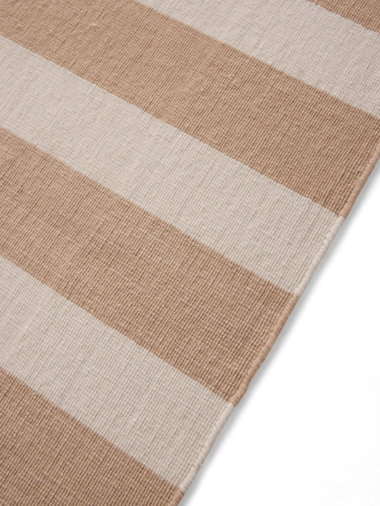 Tapis géométrique rayé beige et noir en laine 120x170 cm