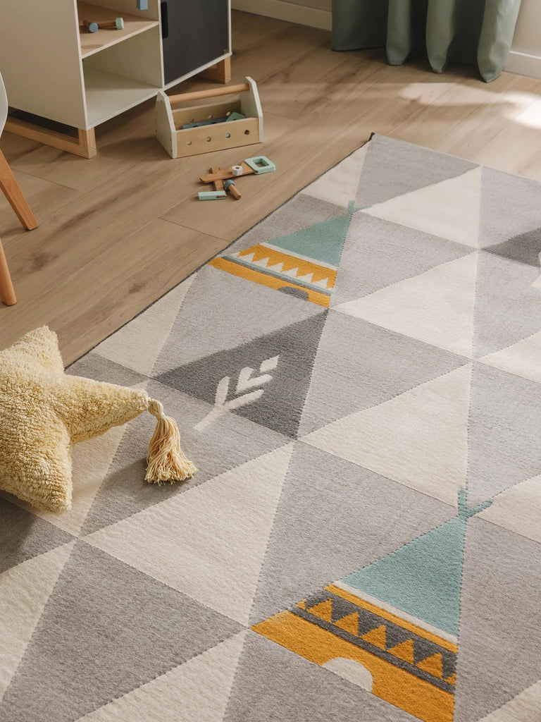 Tapis géométrique motif tipi enfant beige et gris 120x170 cm