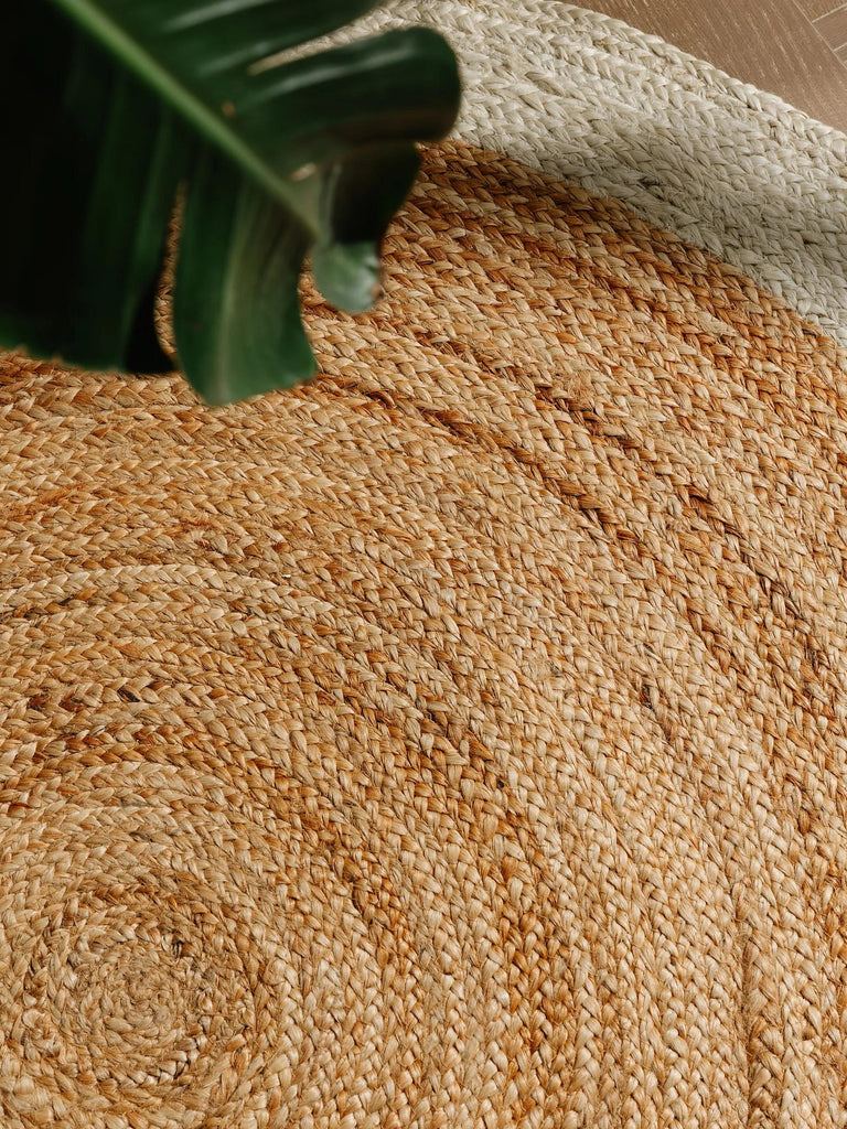 Tapis scandinave rond beige et marron clair en jute 115 cm de diamètre