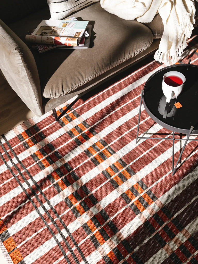 Tapis rétro grille marron et rouge en coton 160x230 cm