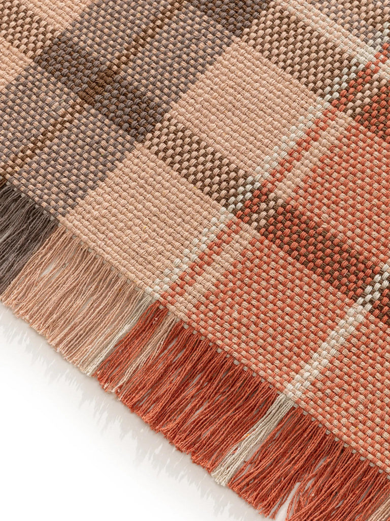 Tapis vintage trame tartan orange et gris en coton 160x230 cm