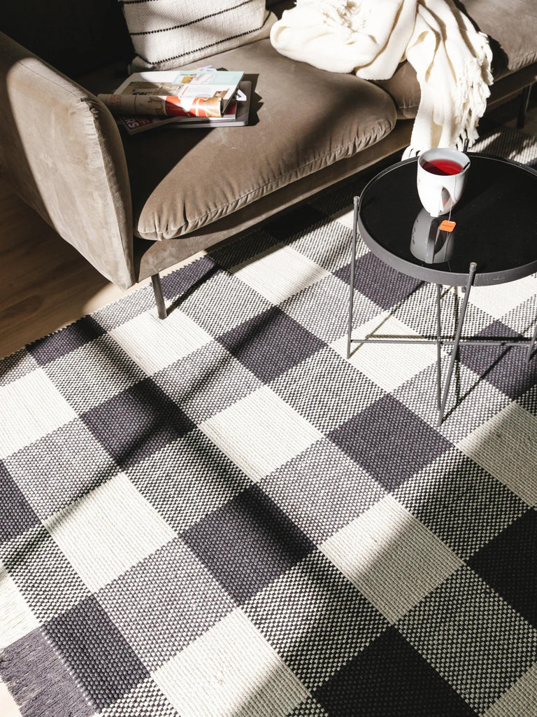 Tapis vintage trame tartan noir et blanc en coton 80x150 cm