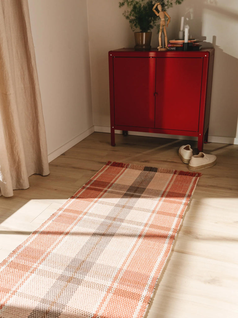 Tapis vintage trame tartan de couloir orange et gris en coton 70x200 cm