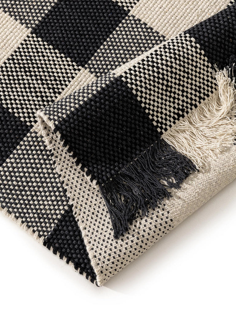 Tapis vintage trame tartan de couloir noir et blanc en coton 70x200 cm