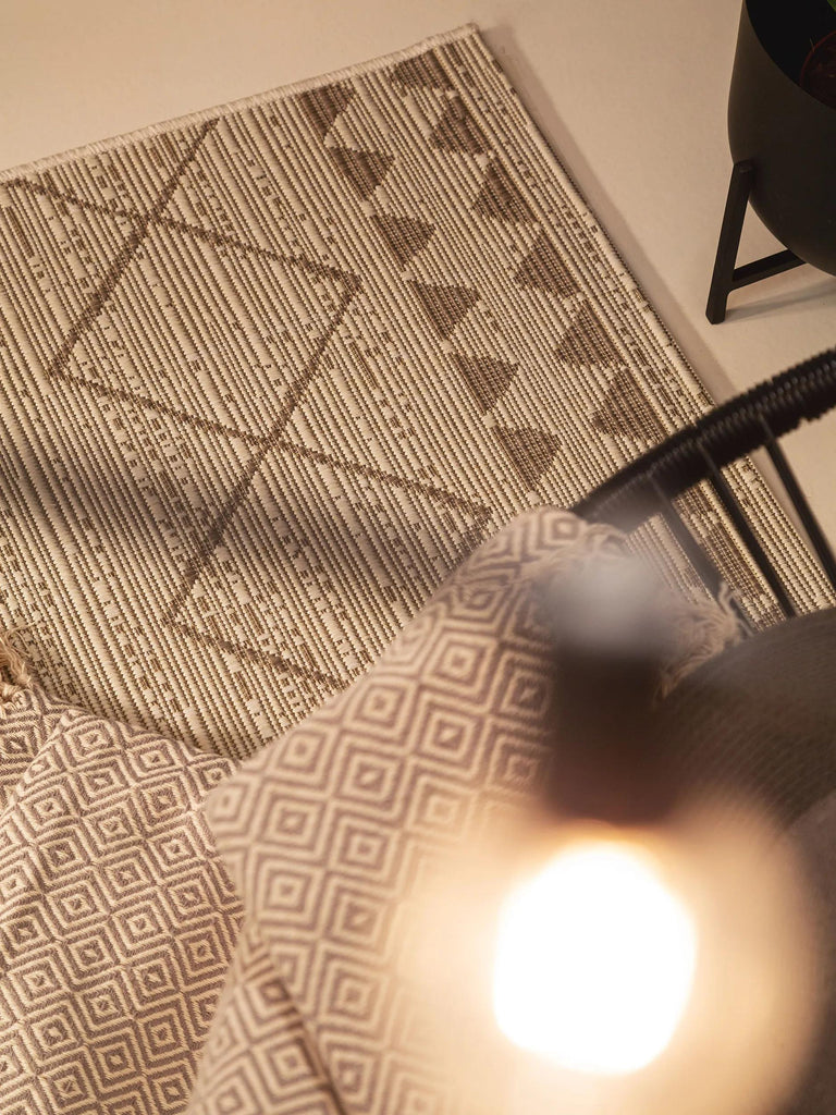 Tapis géométrique motif ethnique de couloir crème et beige d'intérieur et d'extérieur 80x240 cm