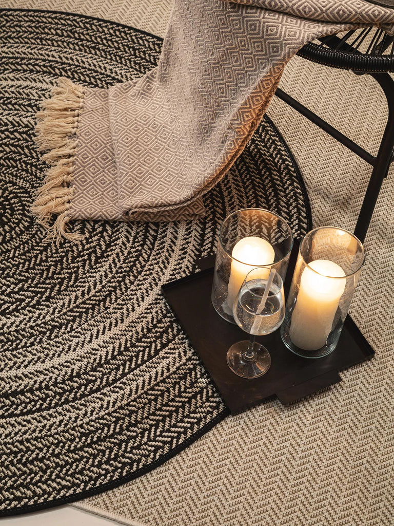 Tapis géométrique motif ethnique rond noir et blanc d'intérieur et d'extérieur 120 cm de diamètre