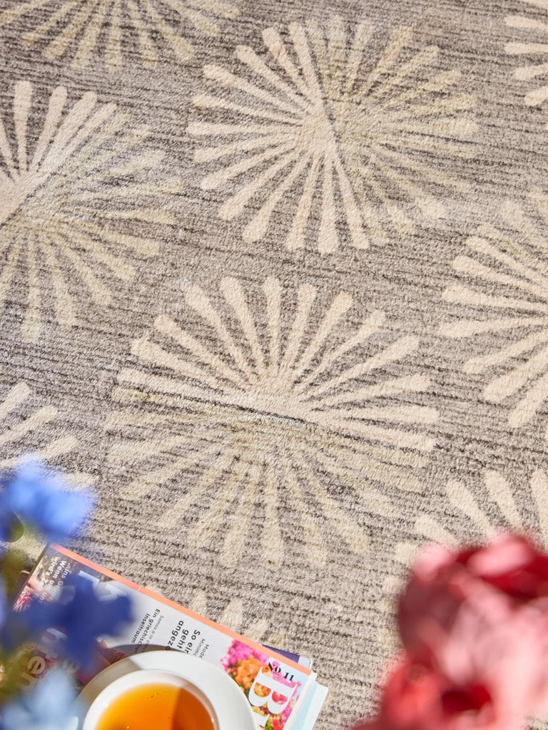 Tapis retro motif à fleurs rond taupe 160 cm de diamètre