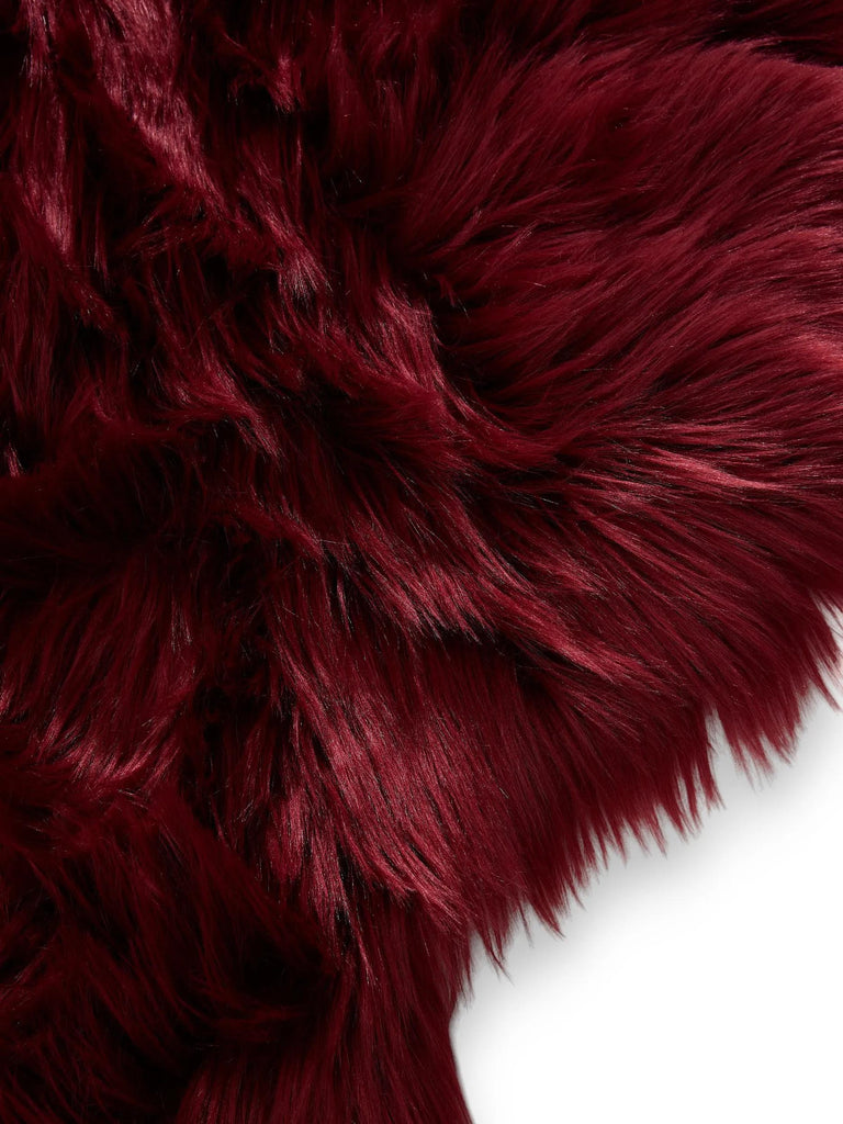 Tapis shaggy forme fausse fourrure bordeaux 60x90 cm