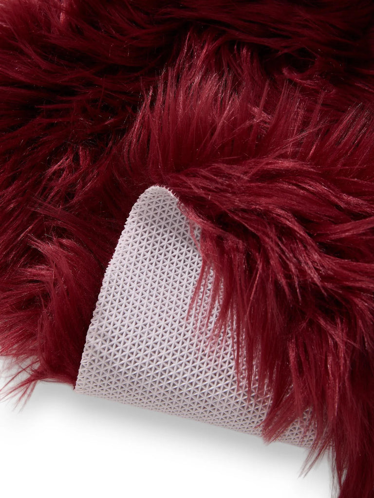 Tapis shaggy forme fausse fourrure bordeaux 60x90 cm