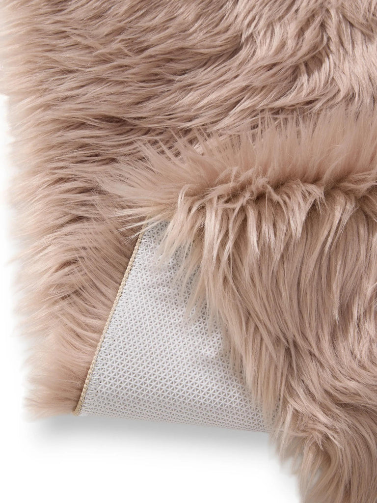 Tapis shaggy effet fourrure beige 80x150 cm