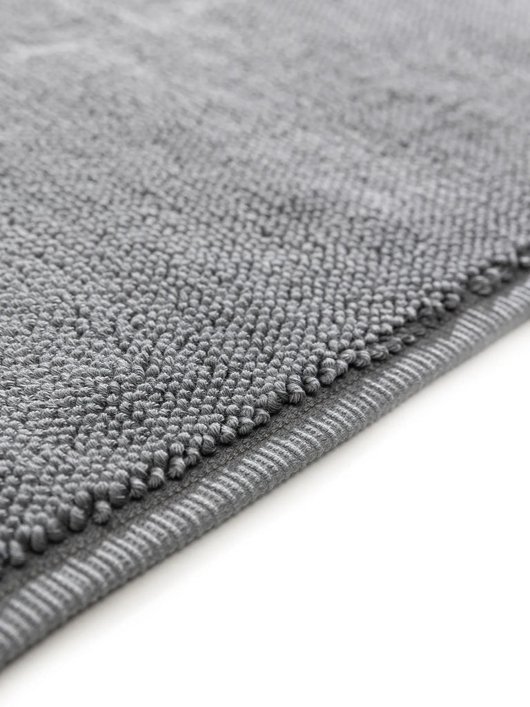 Tapis moderne uni de bain gris en coton 50x80 cm