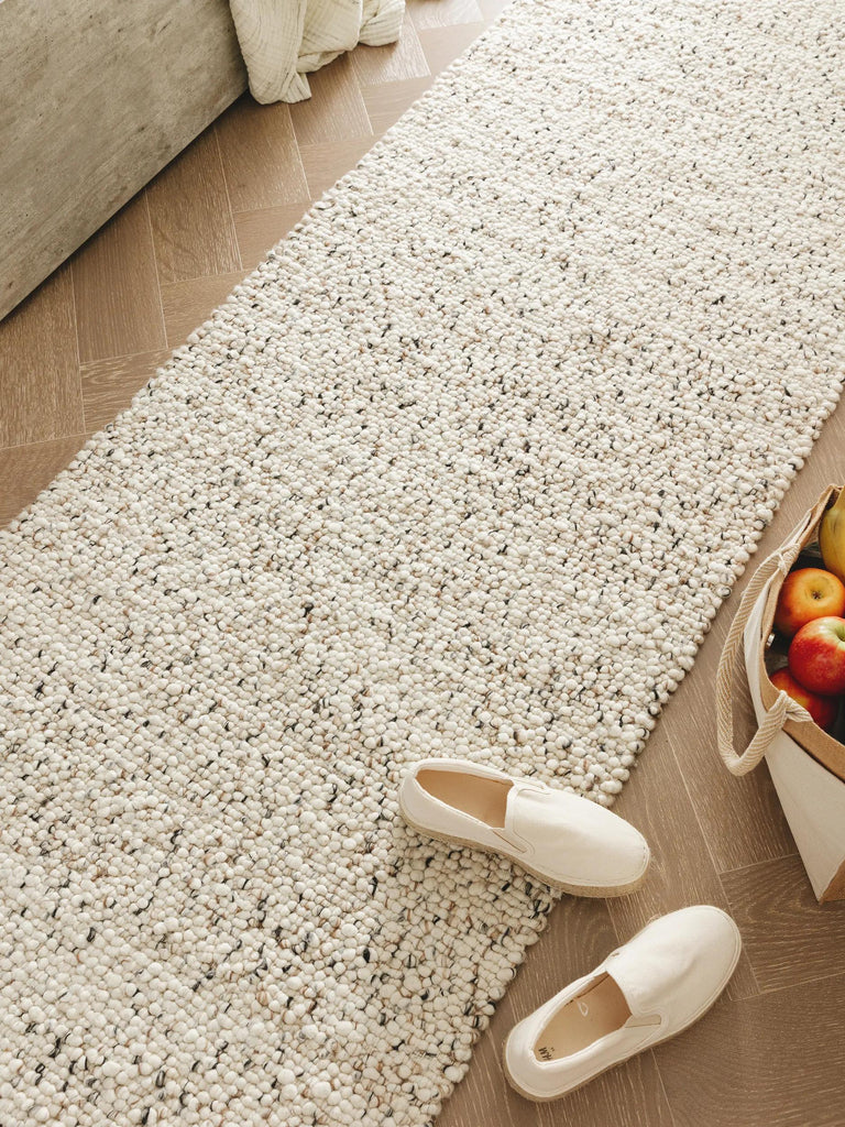 Tapis scandinave perlé descente de lit beige chiné en laine 80x250 cm